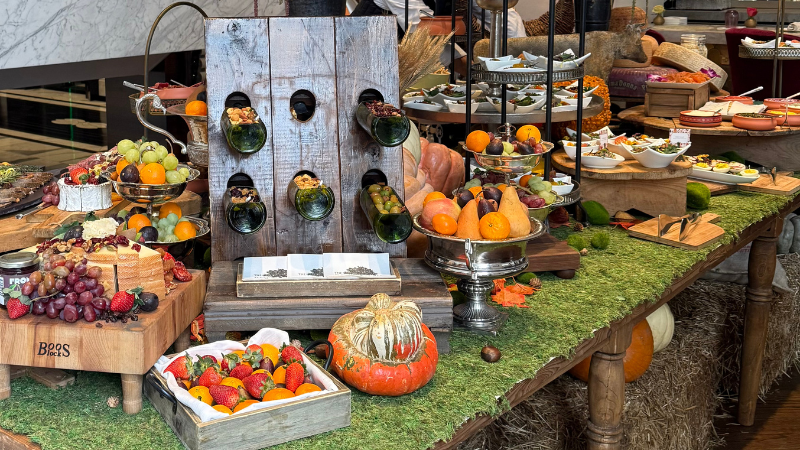 THANKSGIVING AT BLOOM & BEE 
