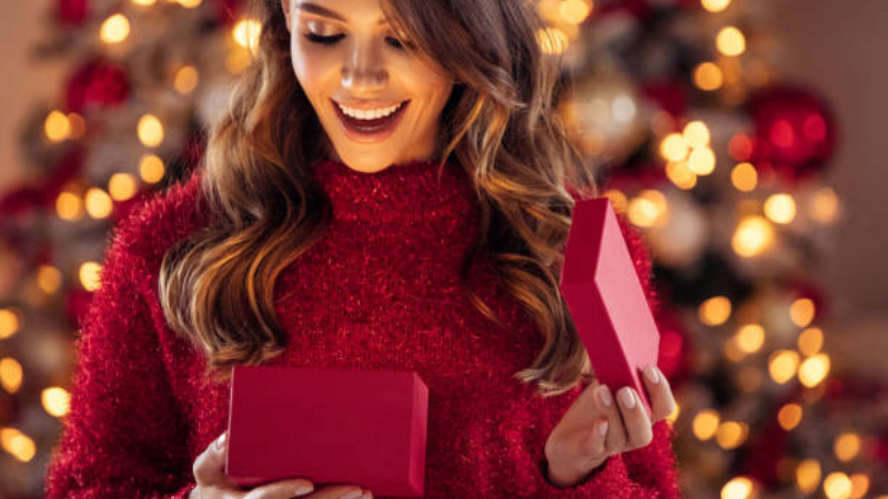 THE POST OAK SEASON OF GIFTS